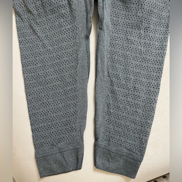 Lululemon Breeze By Jogger Squad Gravity Grey Size 2 - Picture 12 of 13